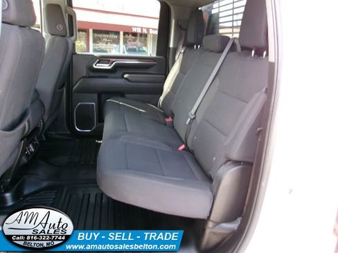 Used 2024 Chevrolet Silverado 2500 LT w/ Convenience Package image 17