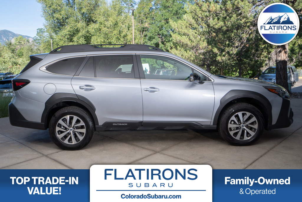 Certified 2025 Subaru Outback Premium AWD/4WD image 1