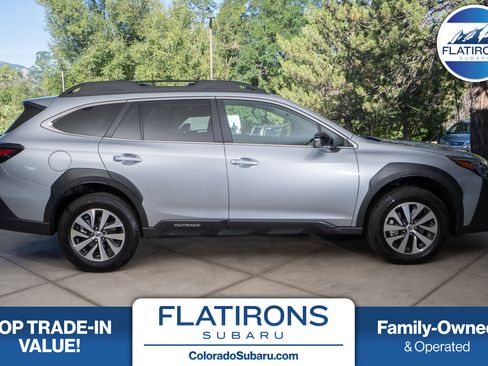 Used 2025 Subaru Outback Premium AWD/4WD image 1