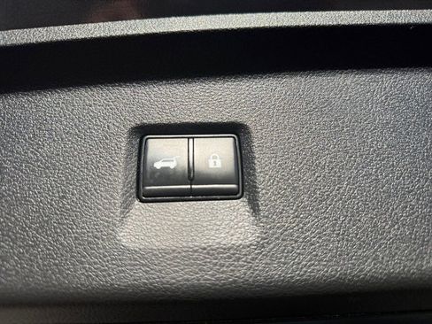 Used 2025 INFINITI QX60 Pure image 11