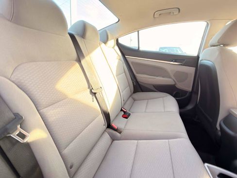Used 2020 Hyundai Elantra SEL FWD image 23