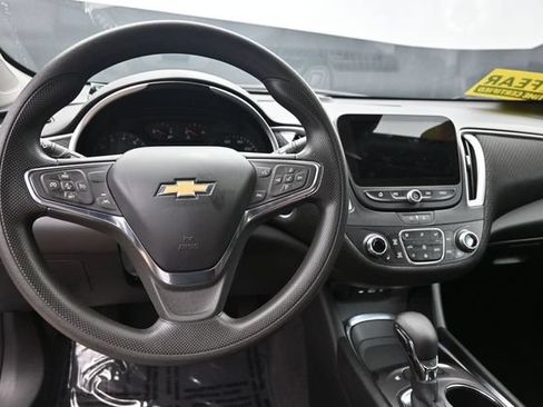Used 2024 Chevrolet Malibu LT FWD image 32