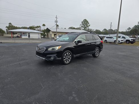 Used 2015 Subaru Outback 3.6R Limited image 10