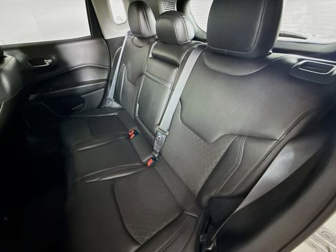 Used 2018 Jeep Compass Altitude image 28