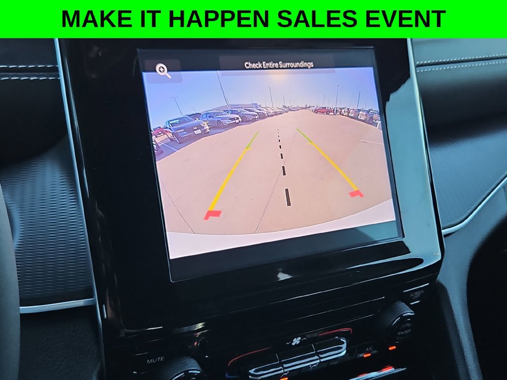Used 2025 Jeep Grand Cherokee Laredo X RWD image 34