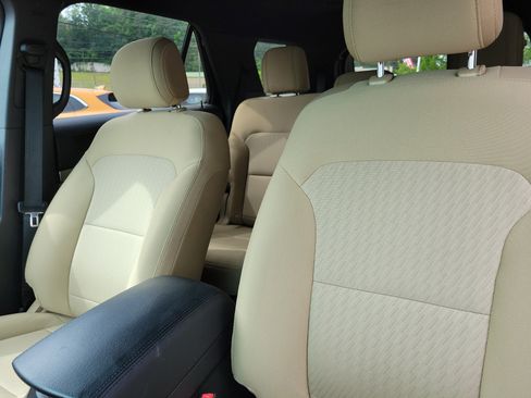 Used 2016 Ford Explorer 4WD image 15