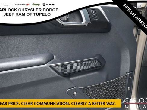 Used 2025 Ford Bronco Outer Banks AWD/4WD image 12