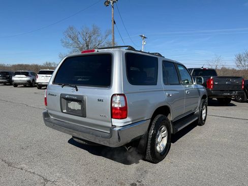 Used 2002 Toyota 4Runner SR5 image 6