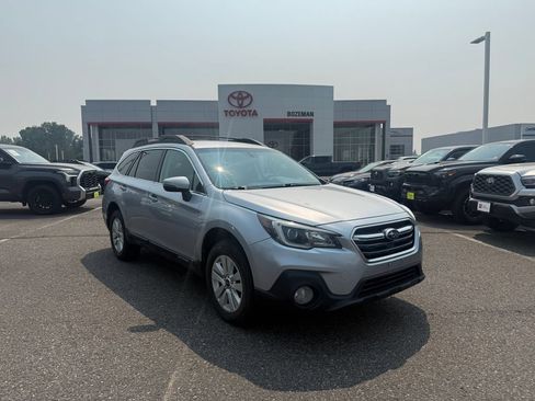 Used 2019 Subaru Outback 2.5i Premium AWD/4WD image 1