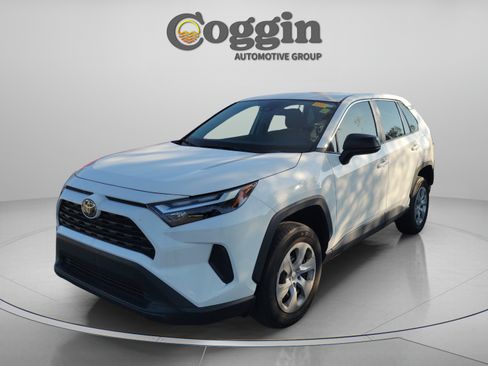 Certified 2024 Toyota RAV4 LE FWD image 1