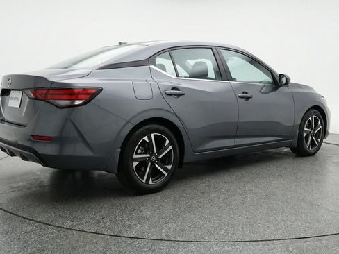 Used 2025 Nissan Sentra SV FWD image 9
