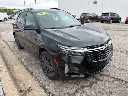 Certified 2022 Chevrolet Equinox RS w/ Infotainment Package FWD image 2