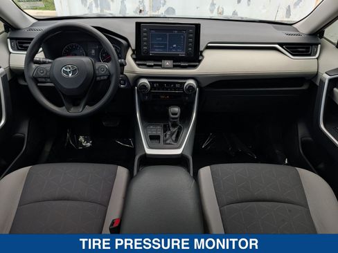 Used 2020 Toyota RAV4 XLE AWD/4WD image 16
