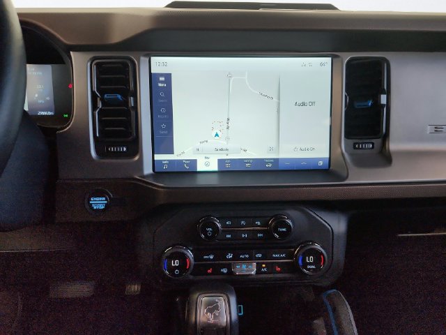 Used 2023 Ford Bronco Outer Banks AWD/4WD image 17