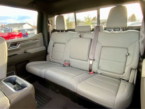 Used 2022 Chevrolet Silverado 1500 LTZ w/ LTZ Premium Package image 33