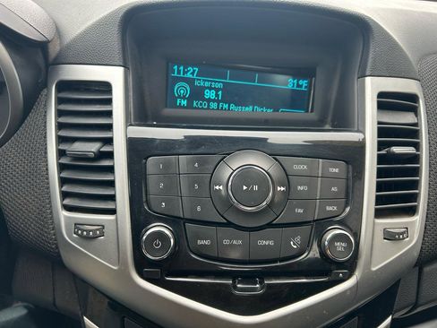 Used 2014 Chevrolet Cruze LT image 22