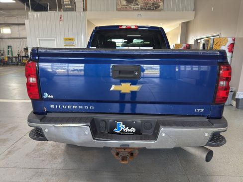 Used 2015 Chevrolet Silverado 2500 LTZ w/ Duramax Plus Package AWD/4WD image 6