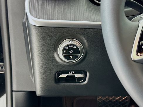 New 2026 Mercedes-Benz C 300 C 300 image 11