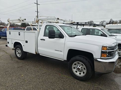 Used 2016 Chevrolet Silverado 3500 W/T image 1