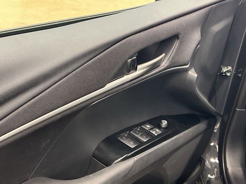 Used 2025 Toyota Camry LE image 12