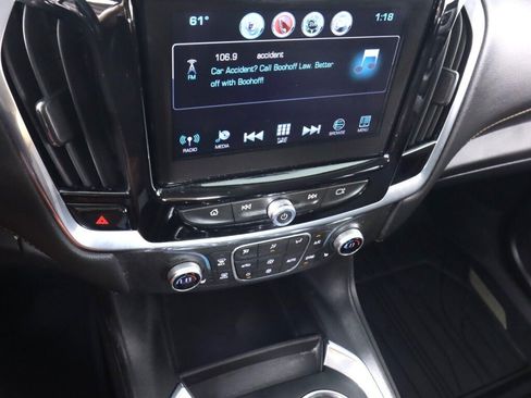 Used 2018 Chevrolet Traverse LT AWD/4WD image 15