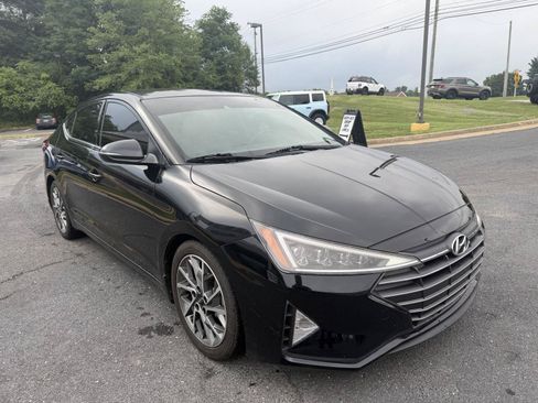 Used 2020 Hyundai Elantra Limited FWD image 6