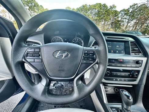 Used 2016 Hyundai Sonata SE image 11