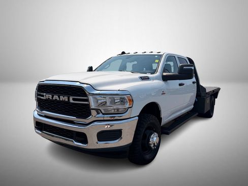 Used 2024 RAM 3500 Tradesman w/ Chrome Appearance Group AWD/4WD image 2