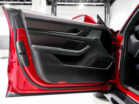 Used 2023 Porsche Taycan GTS image 23