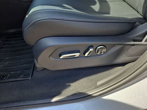 Certified 2026 Acura MDX FWD w/ Technology Package image 17