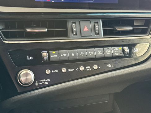 Certified 2025 Lexus ES 350 w/ Accessory Package (Z2) FWD image 25