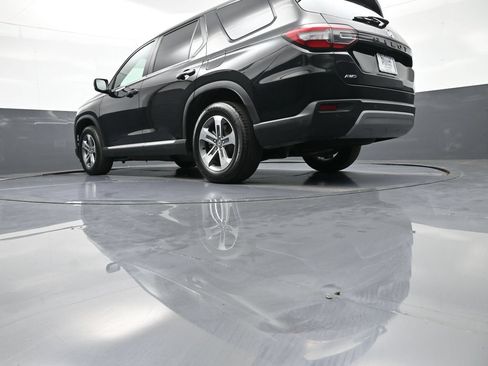 Certified 2025 Honda Pilot EX-L image 33