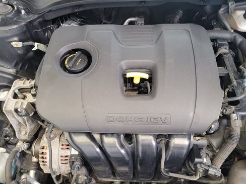 Used 2021 Kia Forte LXS FWD image 30
