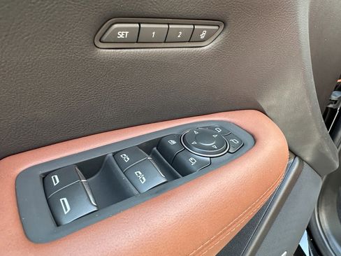 New 2025 Cadillac XT5 Premium Luxury image 18