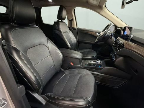 Used 2020 Ford Escape Titanium AWD/4WD image 9
