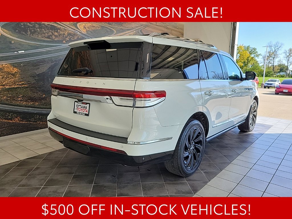 Used 2022 Lincoln Navigator Reserve AWD/4WD image 5