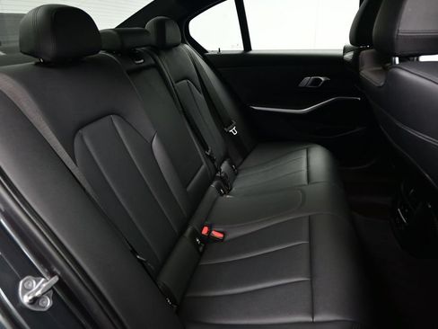 Used 2019 BMW 330i Sedan w/ Convenience Package RWD image 26