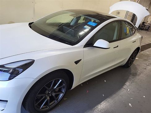 Used 2023 Tesla Model 3 Standard Range RWD image 5