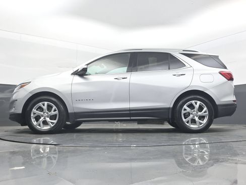 Used 2019 Chevrolet Equinox LT w/ Sun & Navigation Package FWD image 30