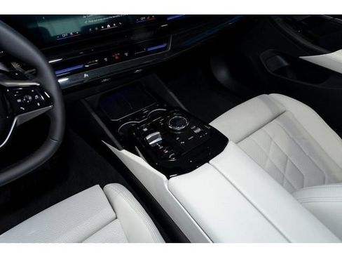 New 2025 BMW 530i xDrive 530i xDrive image 61