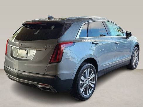 Certified 2025 Cadillac XT5 Premium Luxury image 3