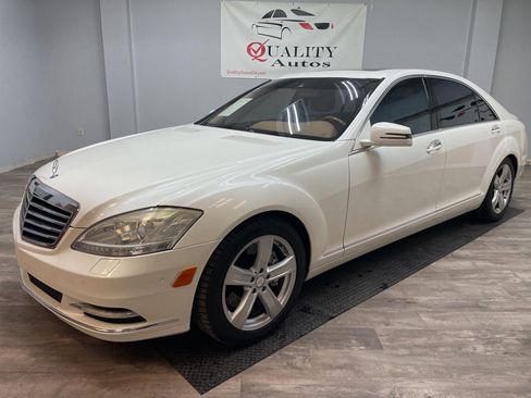 Used 2010 Mercedes-Benz S 550 4MATIC image 1
