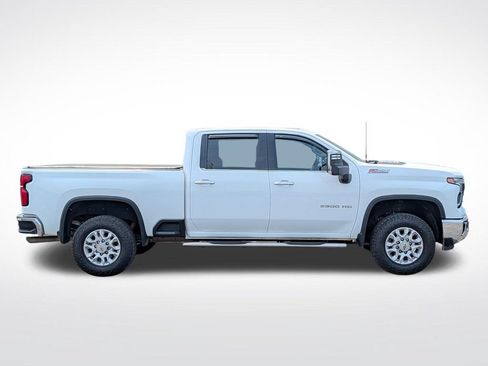 Used 2025 Chevrolet Silverado 2500 LTZ w/ LTZ Convenience Package AWD/4WD image 2