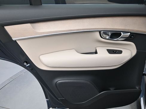 New 2026 Volvo XC90 B6 Plus w/ Protection Package Premier AWD/4WD image 19