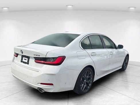 New 2025 BMW 330i Sedan w/ Convenience Package RWD image 4