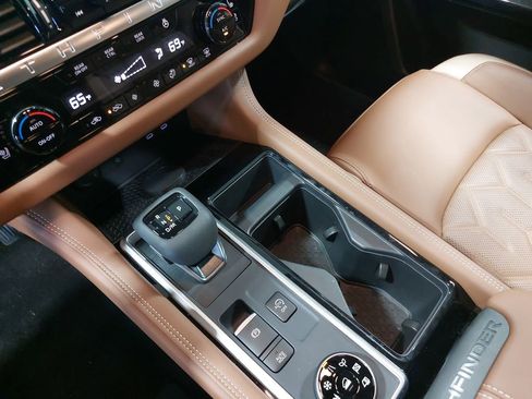 New 2026 Nissan Pathfinder Platinum AWD/4WD image 27