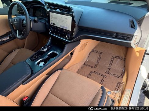 Certified 2023 Lexus RZ 450e Premium image 11