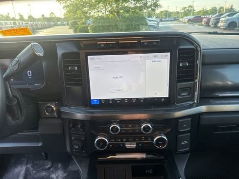 Used 2024 Ford F250 Lariat w/ Chrome Package AWD/4WD image 18