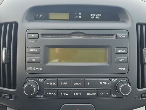 Used 2009 Hyundai Elantra GLS image 15