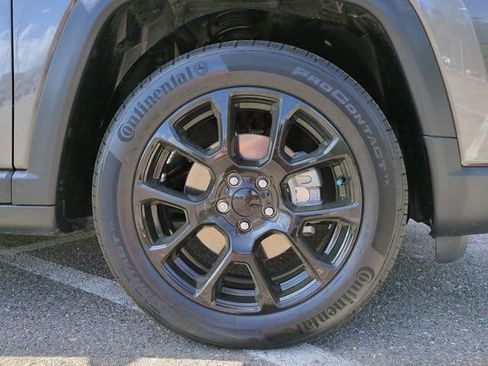 Used 2022 Jeep Compass Altitude image 11